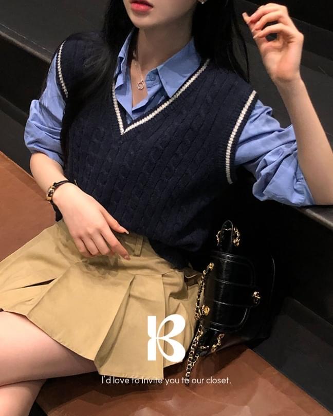  Goddess V-neck Coloring Twisted Vest Knitwear 开襟衫