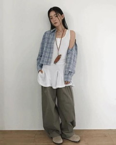 Crispy Snap Balloon Pants