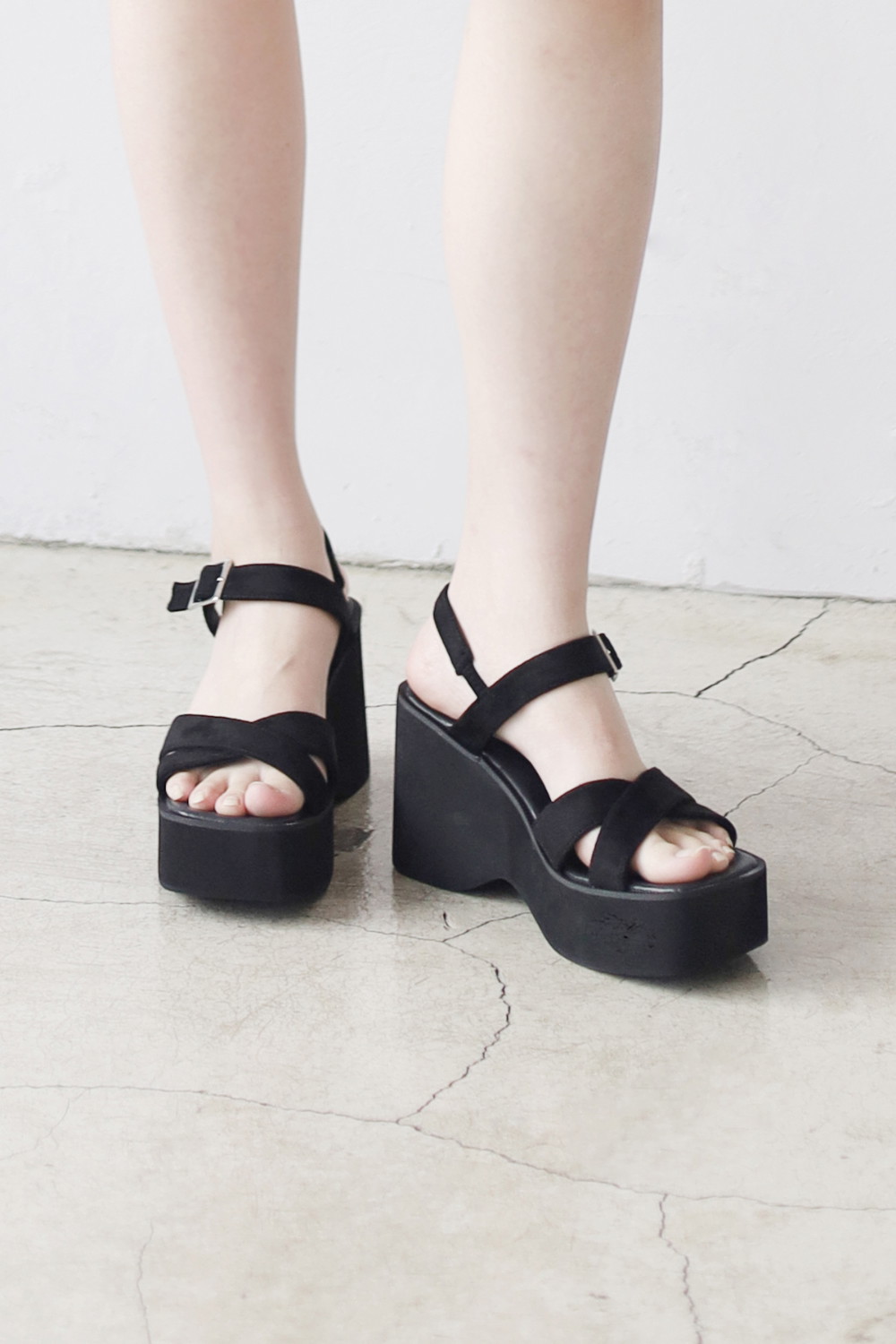 【NONCODE】Nerine Suede Platform Sole Sandals NONCODE - Nerine Suede Block Heel Sandals - Codibook.