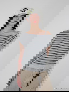 NATURAL SHOULDER T (red / green)