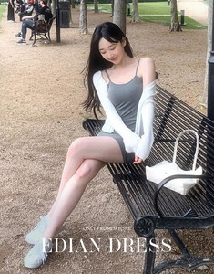 獨家設計 V領無袖迷你連身洋裝