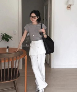 Blur pin tuck pants