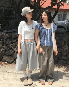 Wendy Punching Sleeveless + Cardigan