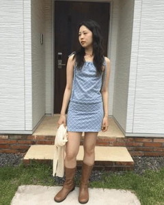 Check halter neck + mini skirt