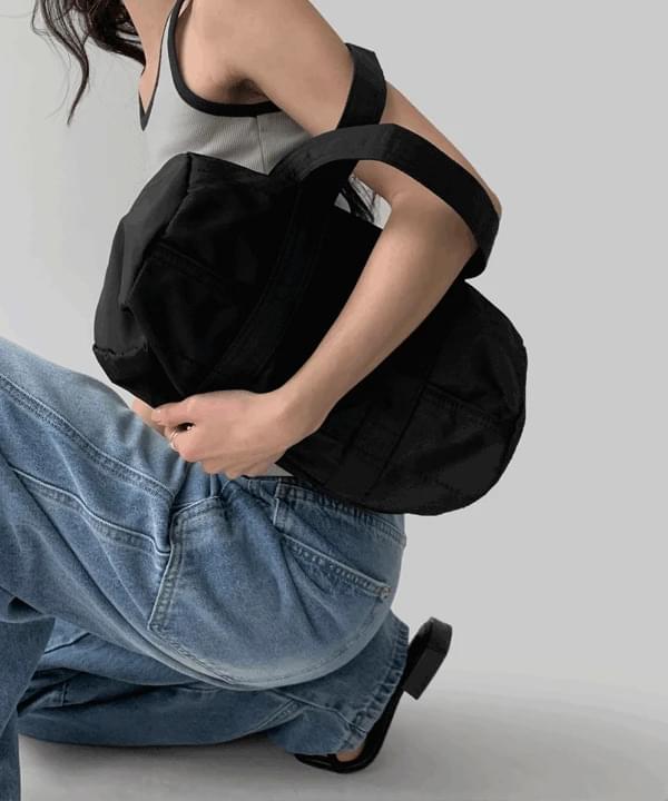 ショルダーバッグ