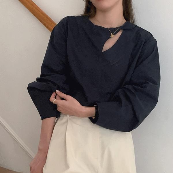 Rossum slit round neck blouse