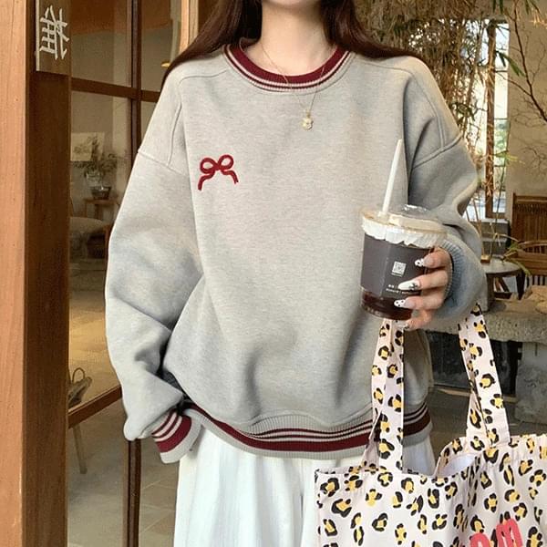 레드리본 라운드 기모 맨투맨 (인기상품 배송지연)