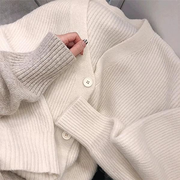 Moment V-Neck cardigan