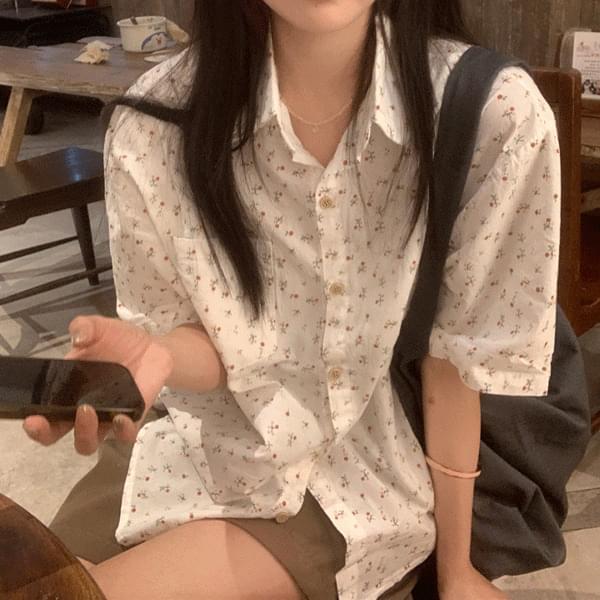 디부 플라워 잔꽃 패턴 반팔 셔츠