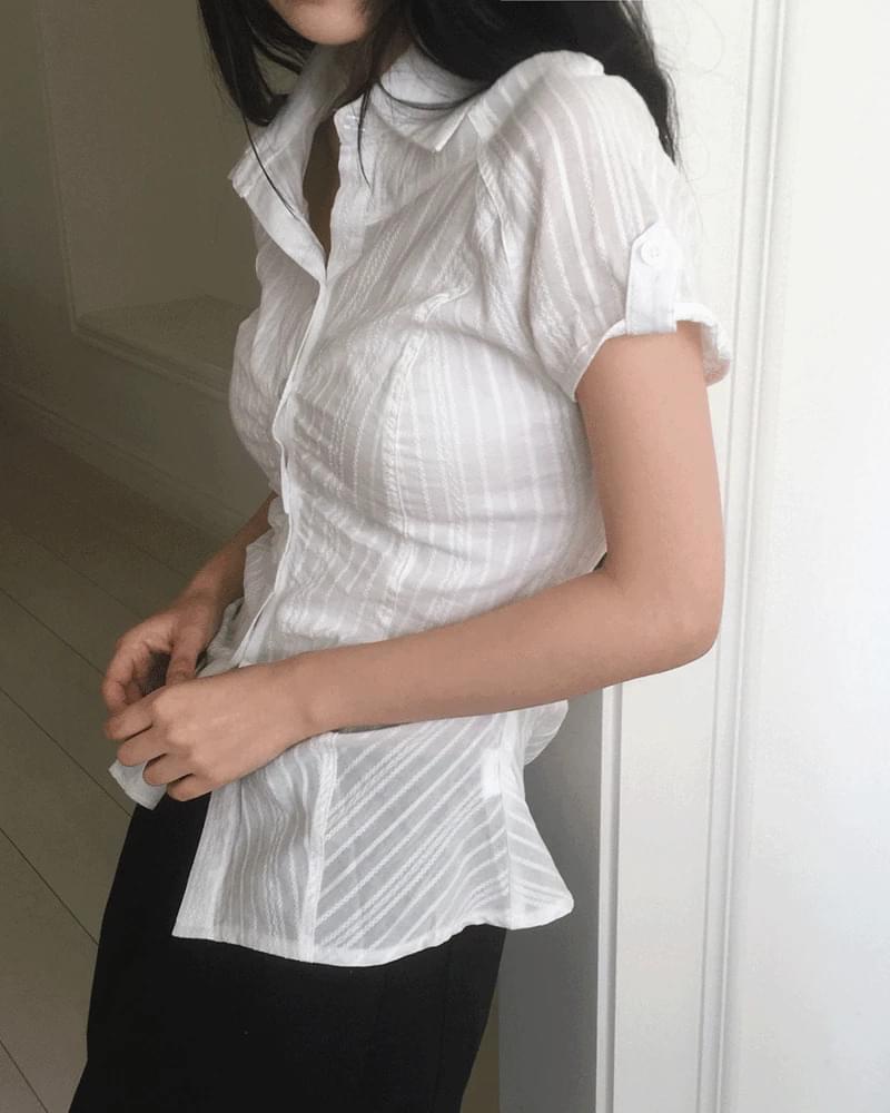 Kasen pleated shirring short sleeve shirt (Delayed delivery)