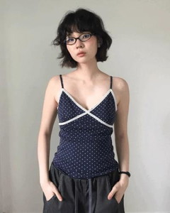點點交疊V領無袖背心