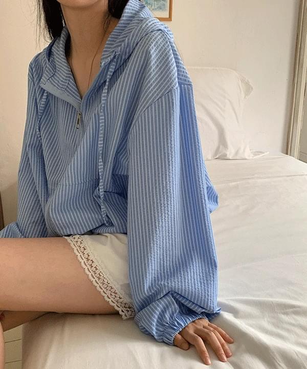 シャツ