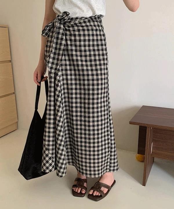 Heriny long check wrap skirt