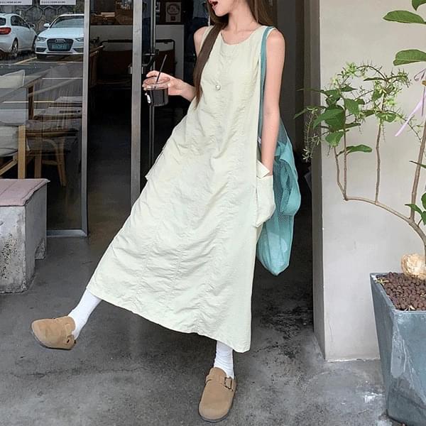 Linaz sleeveless nylon long Dress