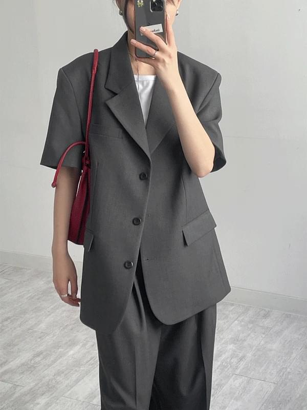 【INCHANT ME】[Setup Available] Blan Overfit Half Jacket inchant me - Blanc Overfit Half Jacket 夹克- Codibook.