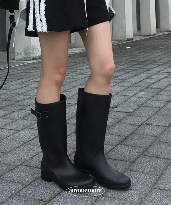 Launch Buckle Long Rain Boots