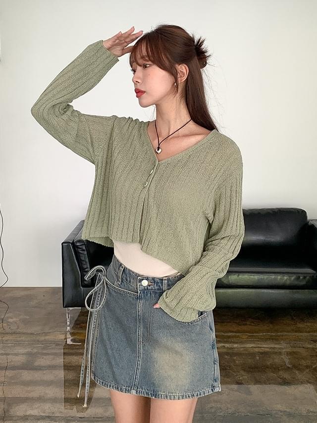 55-77 Boldir Ribbed Crop Long Sleeve Knitwear Cardigan Salantem Rainy Season Look