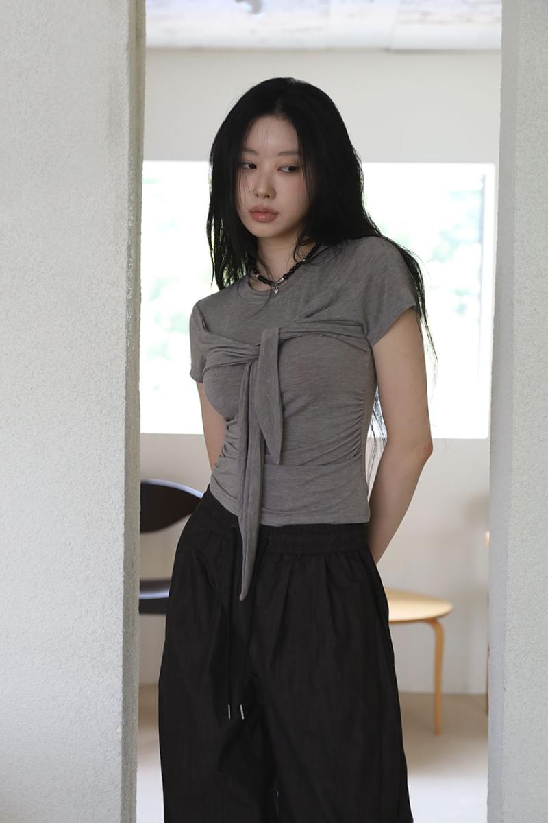 Ribbon Strap Tee