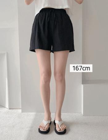 wide-leg-pants