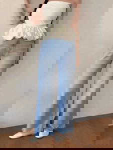 水洗毛邊寬版喇叭丹寧褲