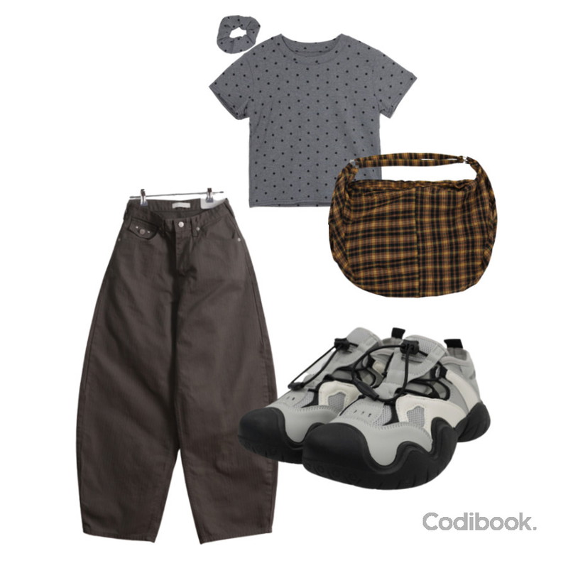 DAILYJOU 핀터드 메쉬 스트링 스니커즈,EEZEE Stud Wide Pants PA004,DAILYJOU 올린스 투웨이 빈티지 숄더 백팩등을 매치한 코디