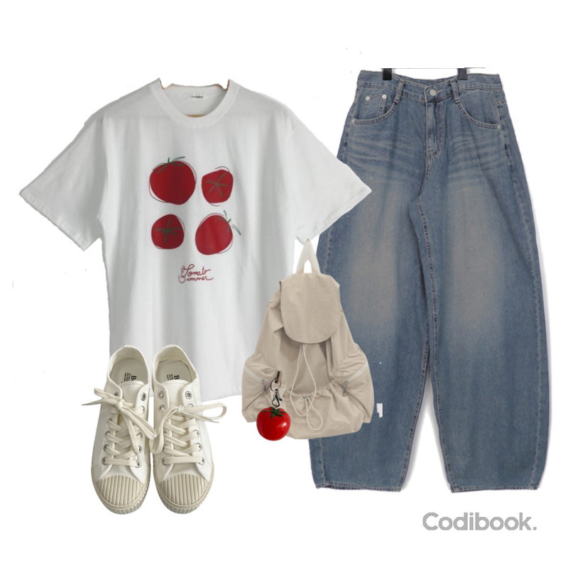 DAILYJOU 돌먼 스니커즈,owler market 토마토 핸드폰고리 키링,DAILYJOU 클래틴 데일리 투포켓 백팩등을 매치한 코디